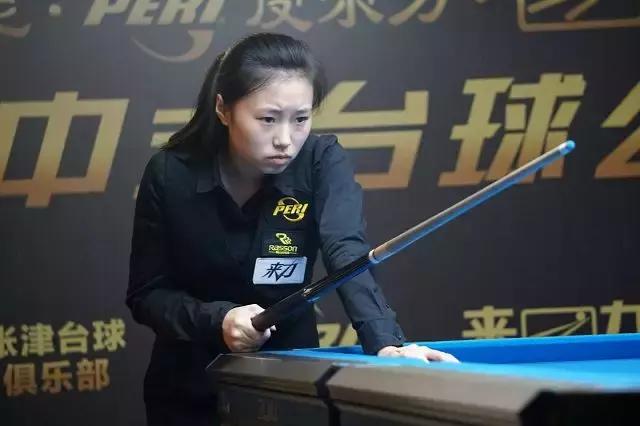 一位评委坦 一位评委坦